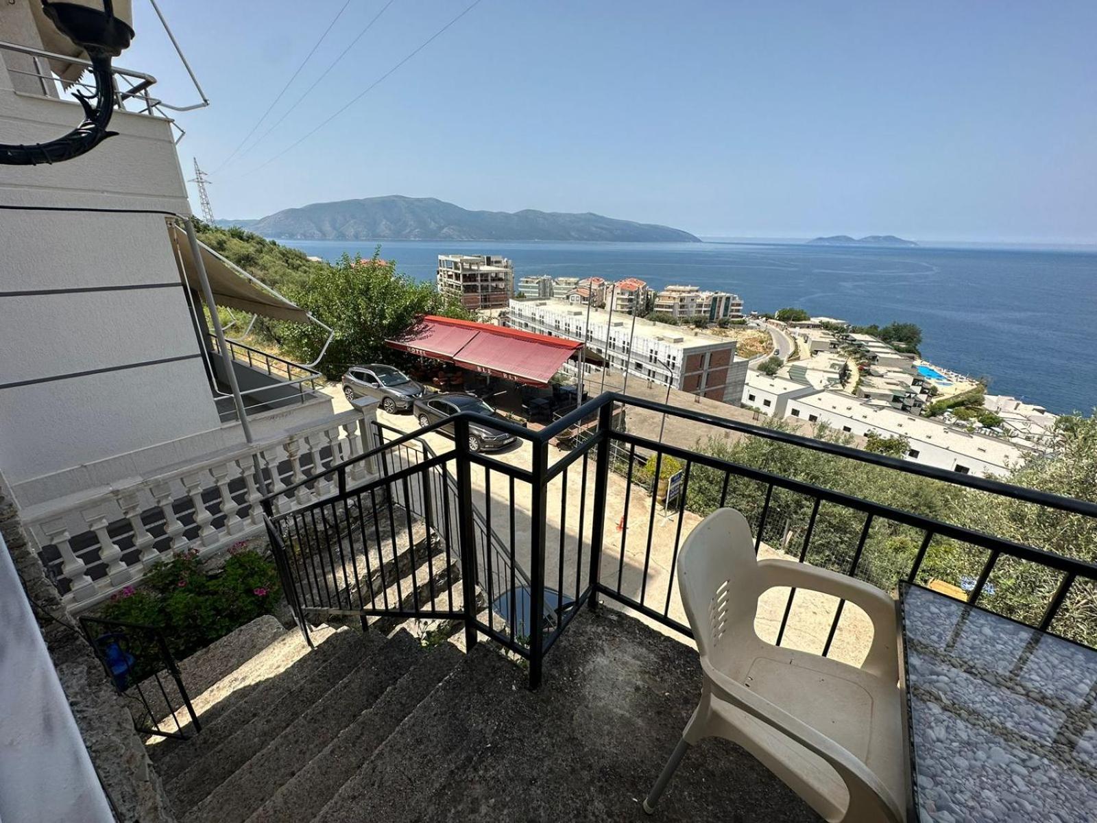 Hotel Vila "Oda E Miqve" Vlore Exterior photo